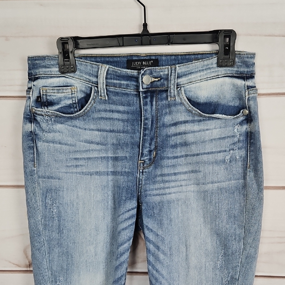 Judy Blue Distressed Skinny Fit Capri Cropped Jeans Raw Hem - Size 7/28 - Picture 3 of 15